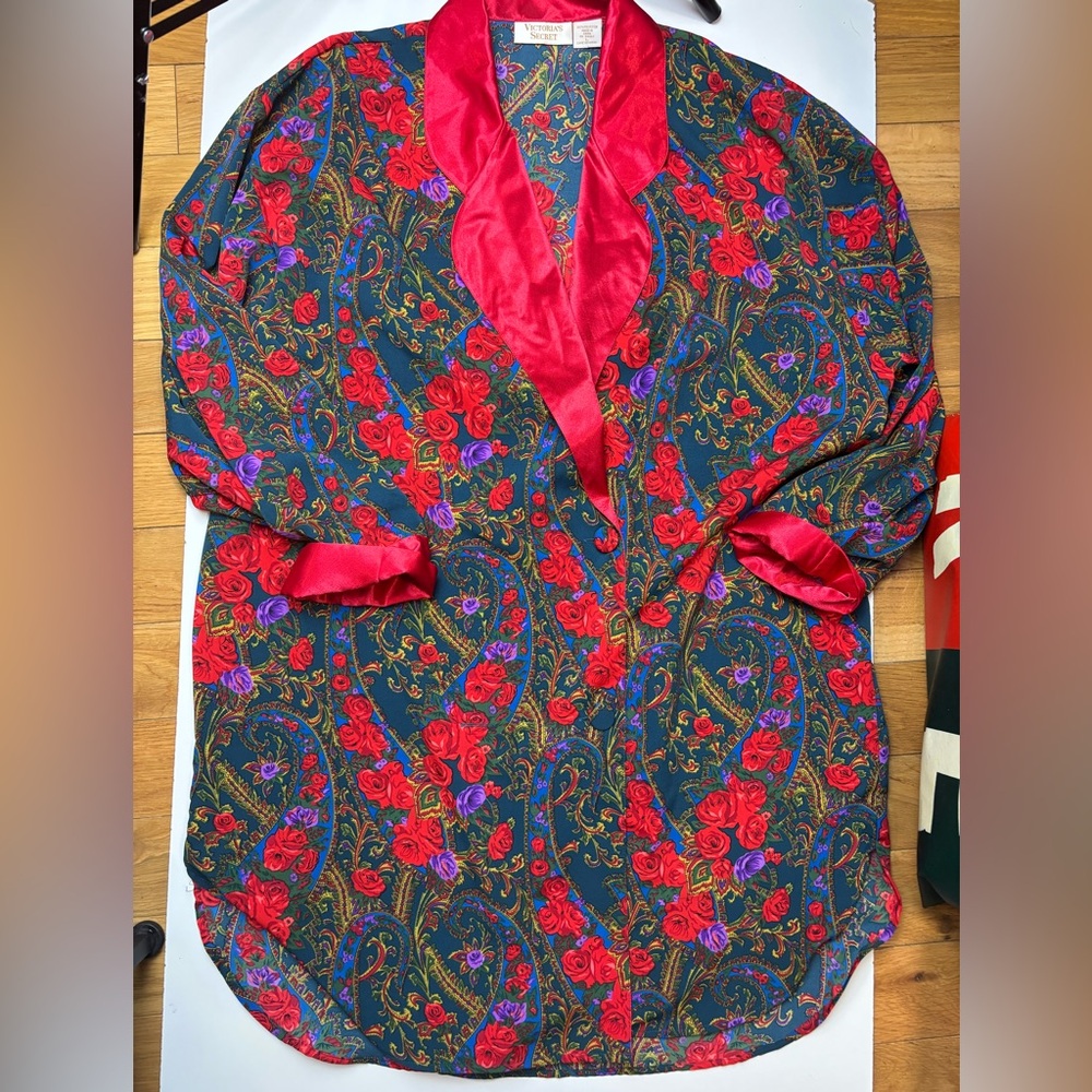Victoria's Secret vtg Multicolor floral robe